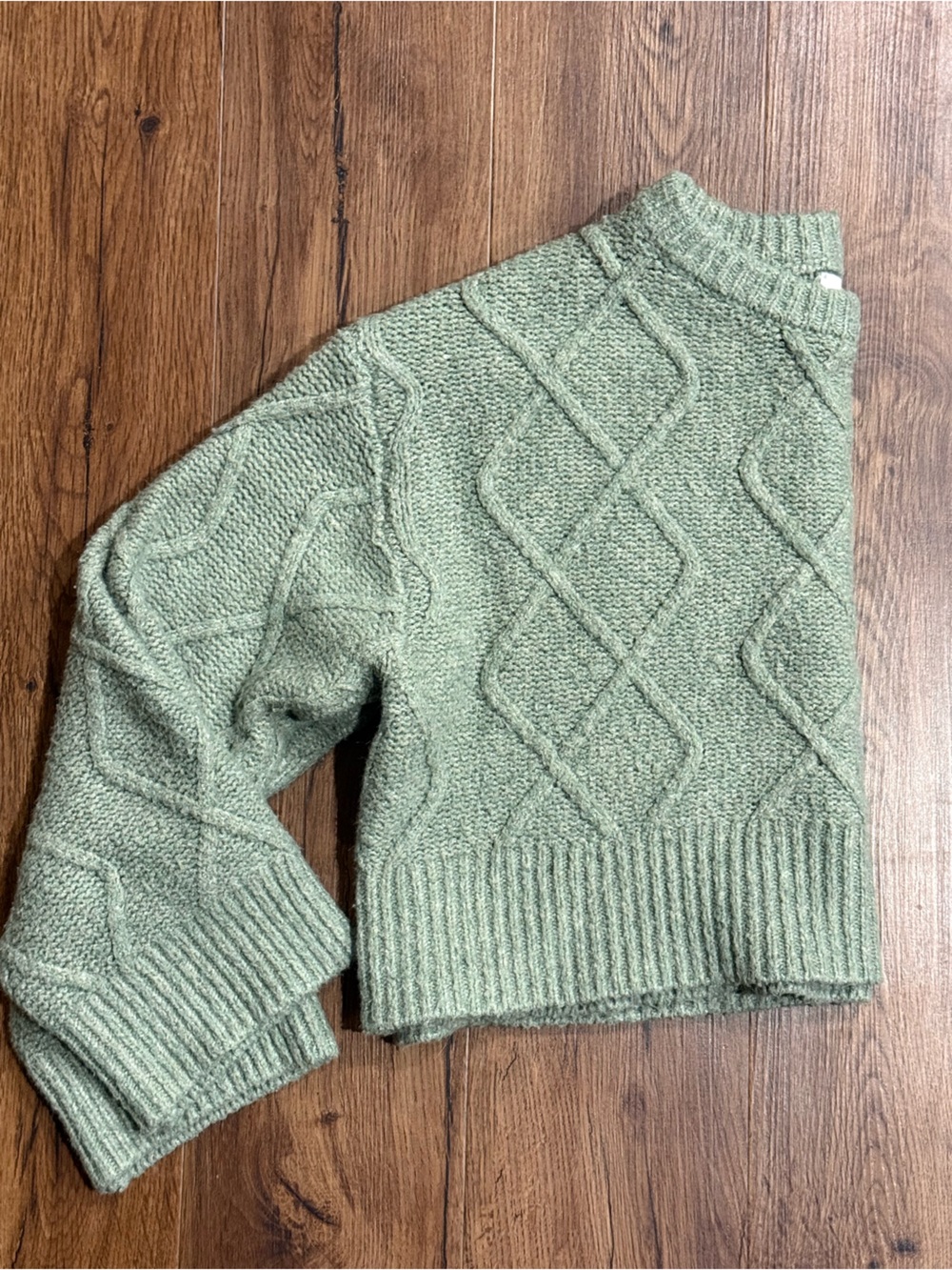 Freshman 1996 Cable Knit Crewneck cropped Sweater in Sage Green